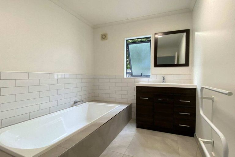 Photo of property in 6 Wynona Close, Albany, Auckland, 0632