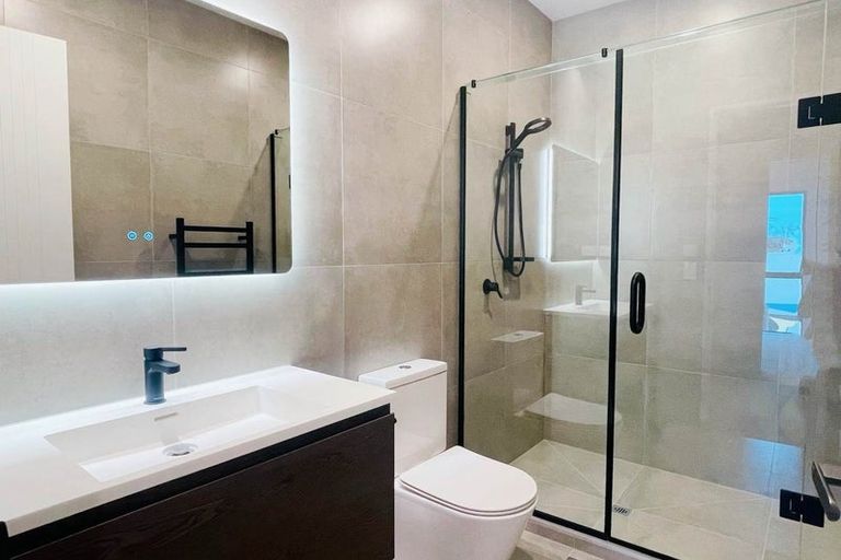 Photo of property in 18 Mina Way, Browns Bay, Auckland, 0630