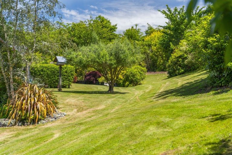 Photo of property in 208 Mapara Road, Acacia Bay, Taupo, 3385