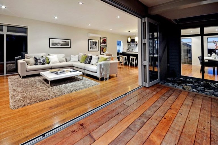 Photo of property in 73d Oraha Road, Kumeu, 0892