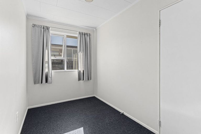 Photo of property in 205 Parklands Avenue, Bell Block, New Plymouth, 4312