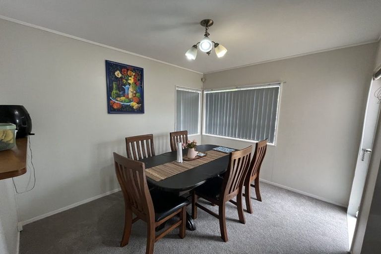 Photo of property in 2/41 Great South Road, Papakura, 2110