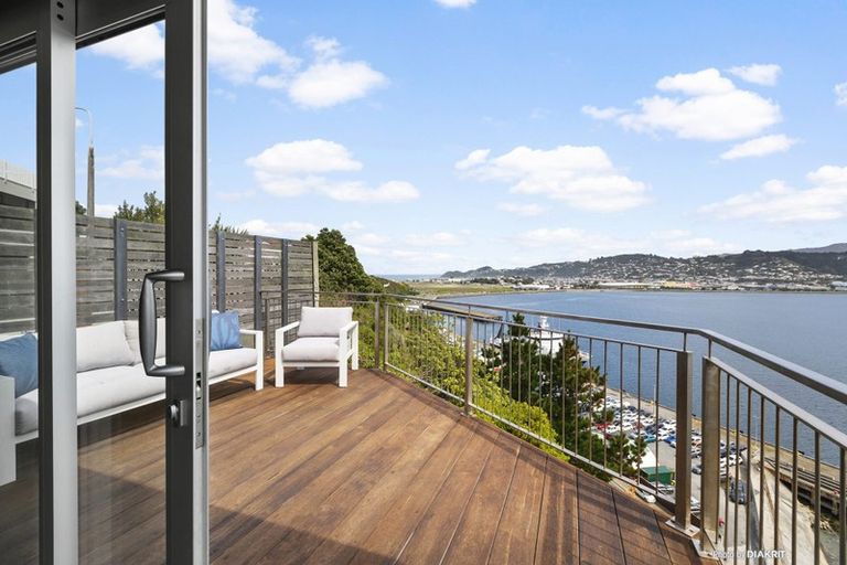 Photo of property in 6 Zaida Way, Maupuia, Wellington, 6022