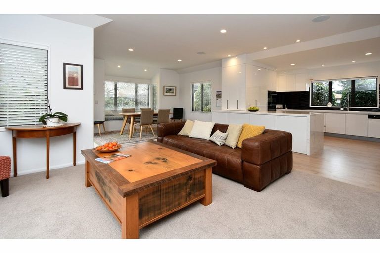 Photo of property in 22 Pohutukawa Crescent, Parklands, Christchurch, 8083