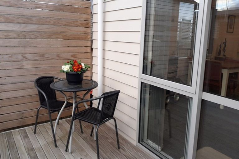 Photo of property in 11 Kamahi Crescent, Papamoa Beach, Papamoa, 3118