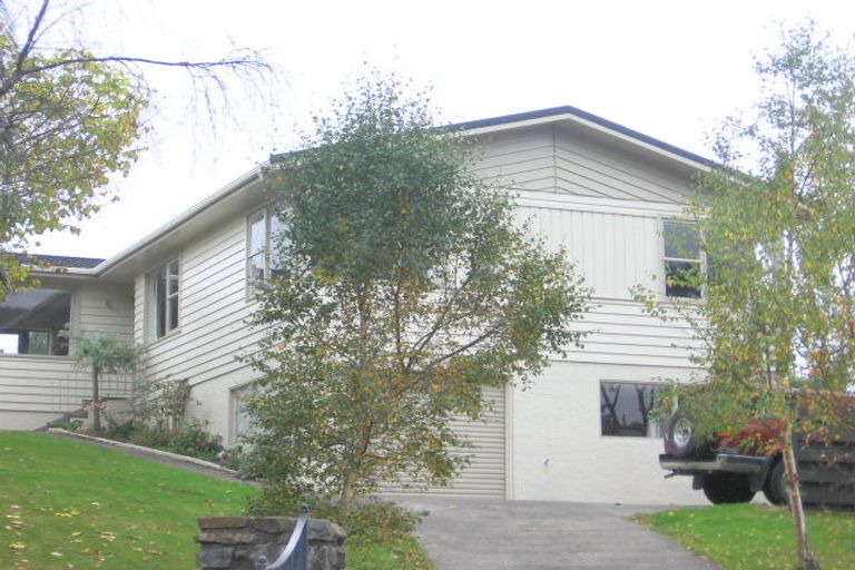 Photo of property in 20 Oriel Avenue, Tawa, Wellington, 5028