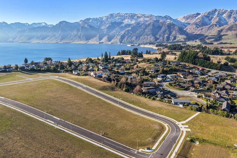 Photo of property in 31 Koreke Loop, Lake Hawea, 9382