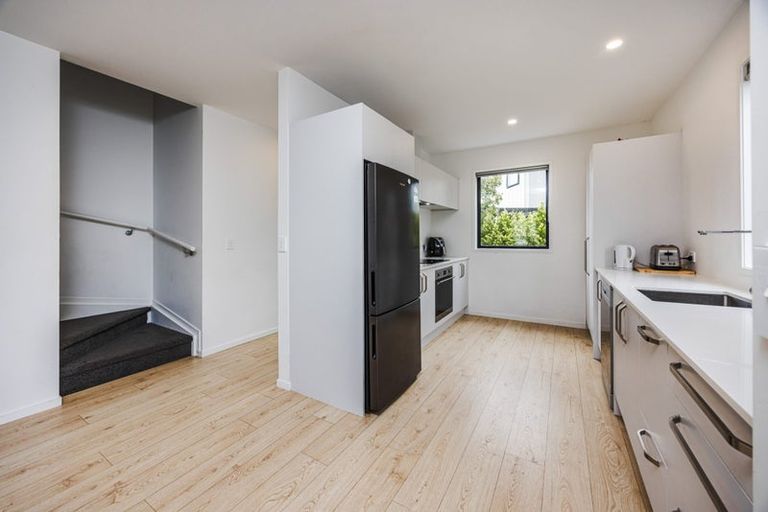 Photo of property in 17b Cessna Crescent, Mangere, Auckland, 2022