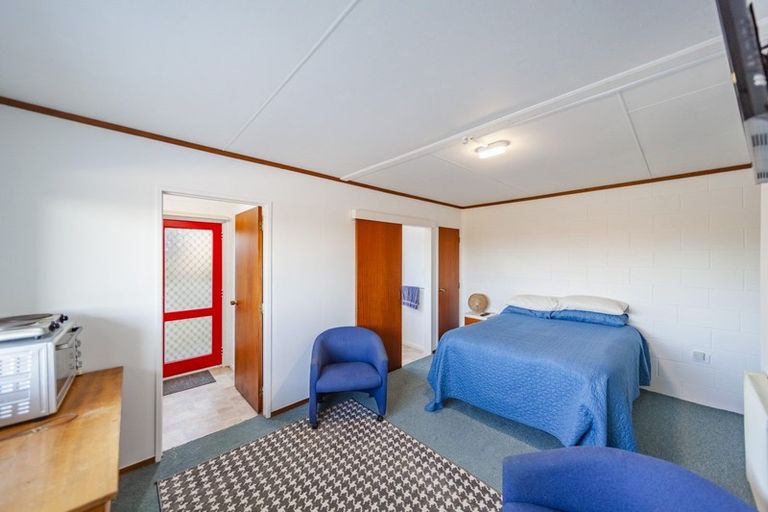 Photo of property in 70 Abbotsford Road, Waipawa, 4210