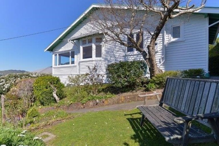 Photo of property in 8 Lower Watt Street, Wadestown, Wellington, 6012