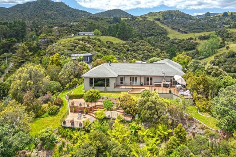 Photo of property in 52 Woods Road South, Colville, Coromandel, 3584