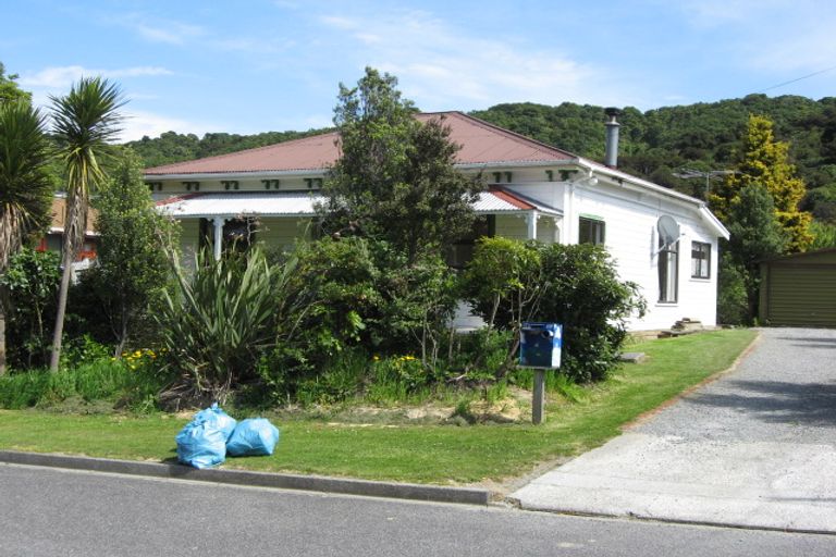 Photo of property in 58 Hampden Street, Picton, 7220
