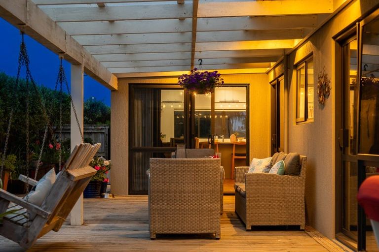 Photo of property in 4 Barbaras Way, Waikanae Beach, Waikanae, 5036