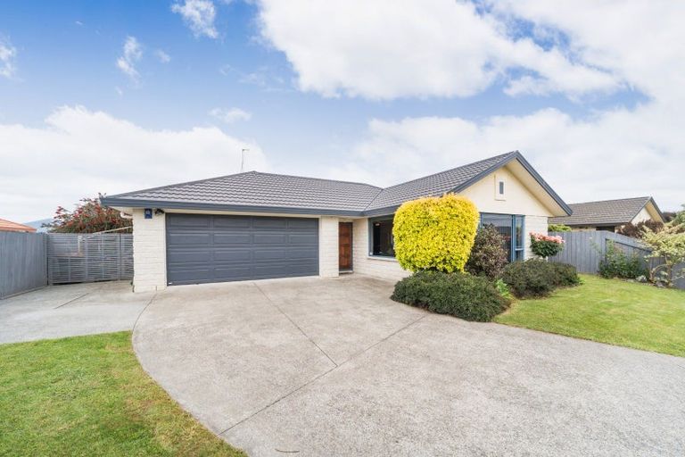 Photo of property in 69 Meridian Grove, Kelvin Grove, Palmerston North, 4414