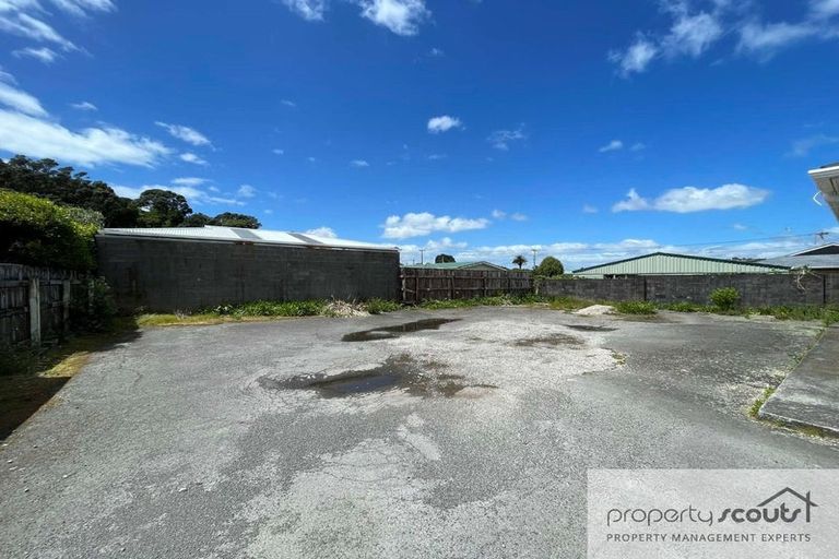Photo of property in 4 Simons Street, Moturoa, New Plymouth, 4310