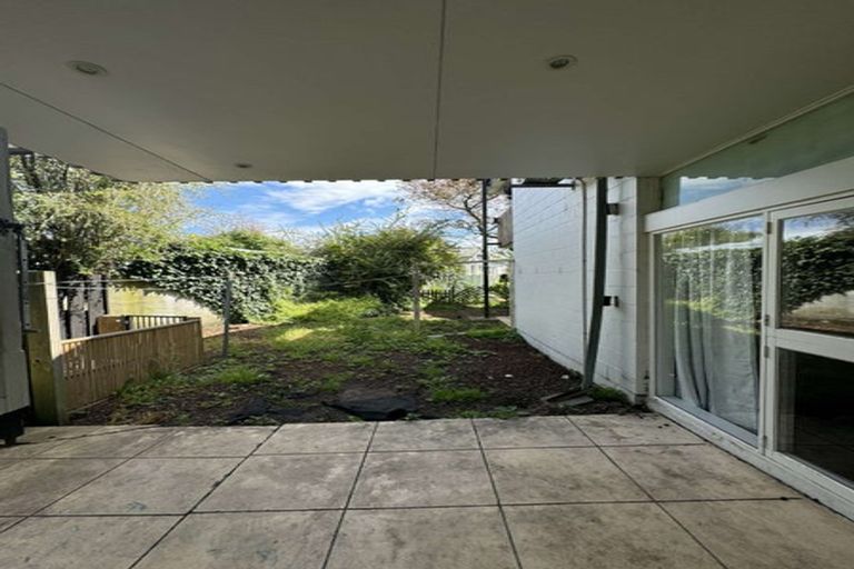 Photo of property in 1/136 Holly Road, St Albans, Christchurch, 8014