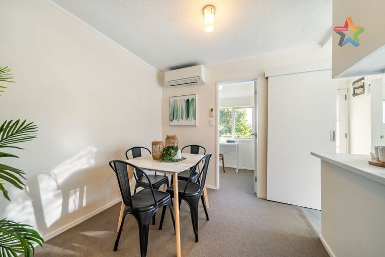 Photo of property in 30b Cypress Drive, Maungaraki, Lower Hutt, 5010