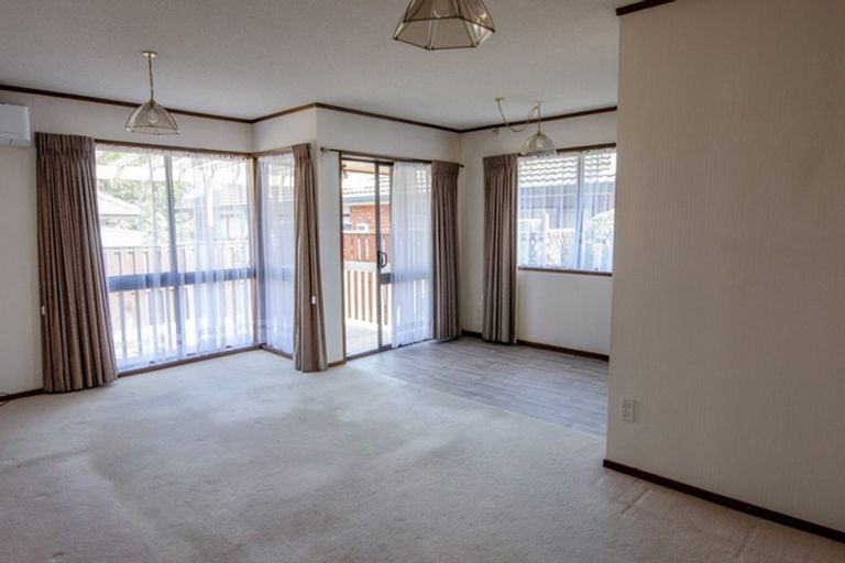 Photo of property in 1/45 Aberfeldy Avenue, Highland Park, Auckland, 2010