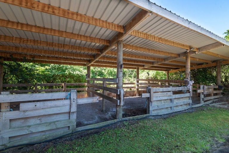 Photo of property in 19 Valley Road, Waitoki, Kaukapakapa, 0871