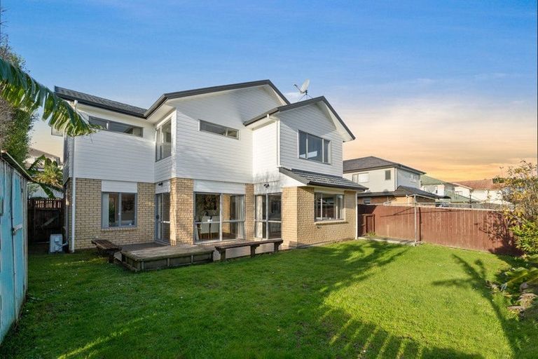 Photo of property in 9 Staten Place, Mangere, Auckland, 2022