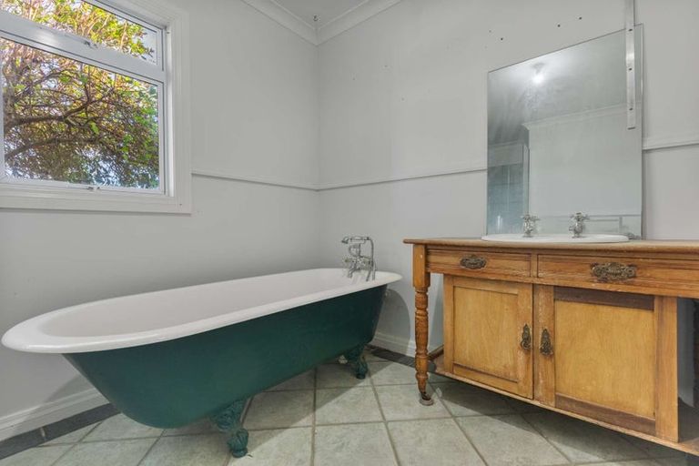 Photo of property in 84 Thornton Road, Thornton, Whakatane, 3194