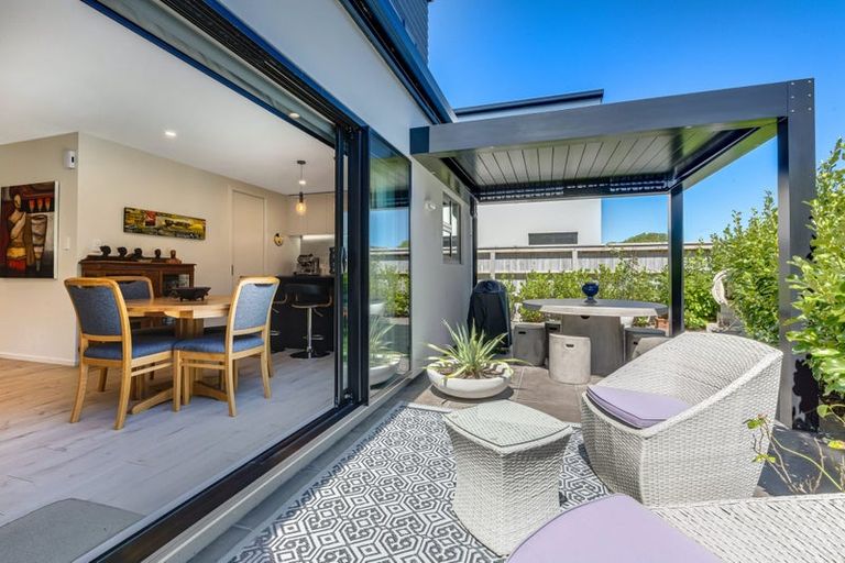 Photo of property in 41b Queen Charlotte Drive, Aotea, Porirua, 5024