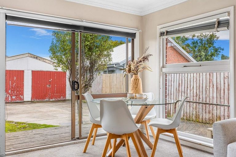 Photo of property in 2/25 Hills Road, Edgeware, Christchurch, 8013