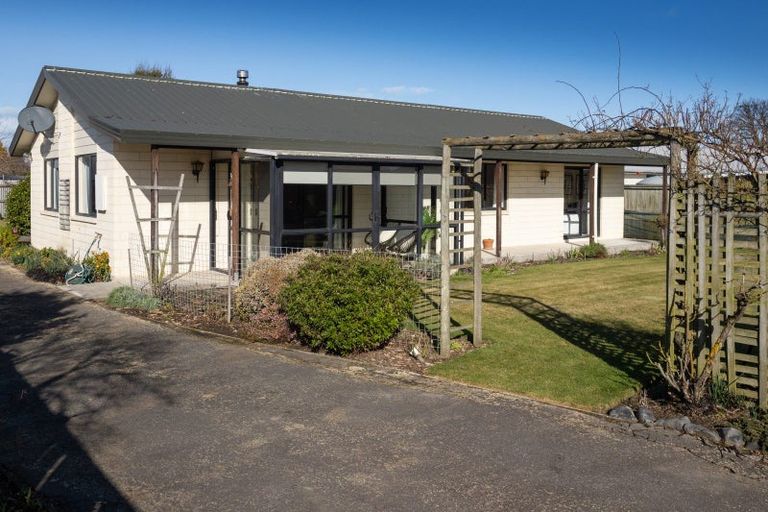 Photo of property in 21 Nixon Street, Tinwald, Ashburton, 7700
