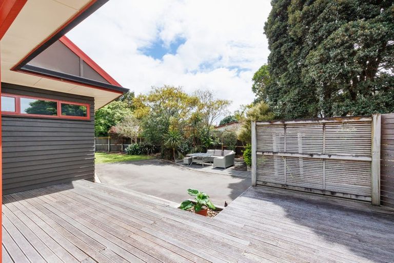 Photo of property in 230 Victoria Avenue, Hokowhitu, Palmerston North, 4410