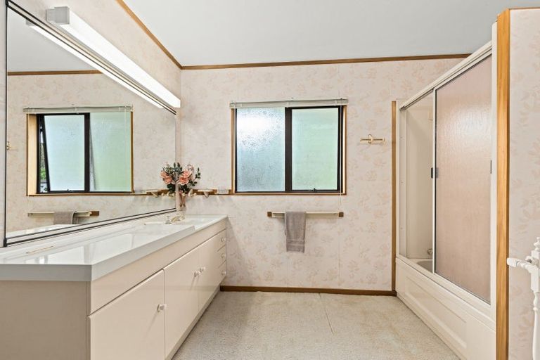 Photo of property in 5 Waimanu Place, Point Wells, Warkworth, 0986