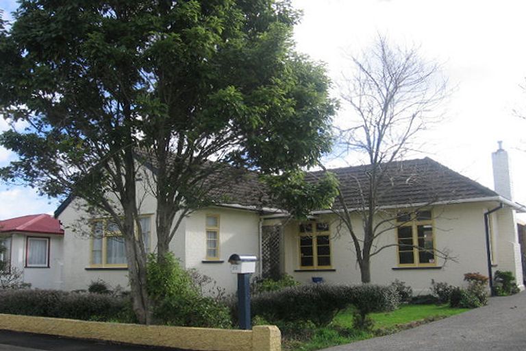 Photo of property in 25 Rewa Street, Takaro, Palmerston North, 4412
