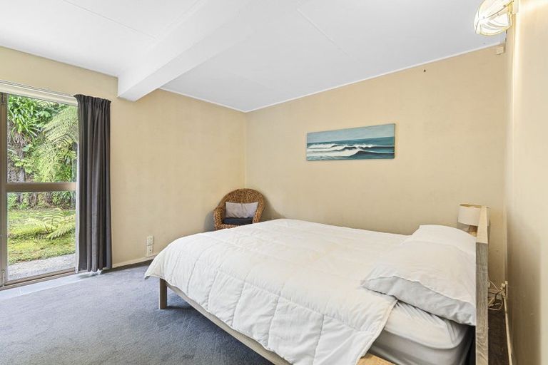 Photo of property in 52 Pitcairn Street, Oakura, 4314