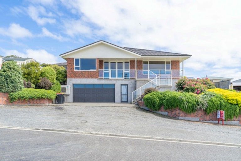 Photo of property in 12 Osborne Street, Riverton/aparima, Riverton, 9822