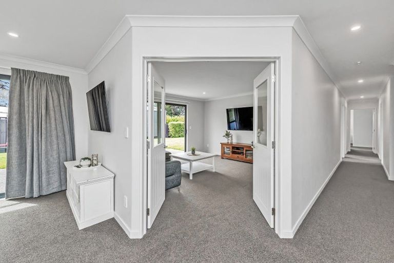 Photo of property in 5 Merino Crescent, Kirwee, 7571