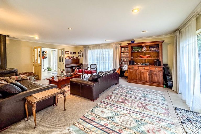 Photo of property in 2/3 Oban Road, Browns Bay, Auckland, 0630