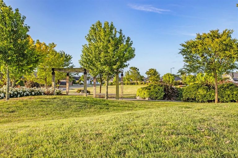 Photo of property in 9 Greenfield Mews, Rangiora, 7400