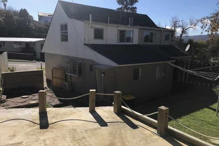 Photo of property in 7a Rondane Place, Tirohanga, Lower Hutt, 5010