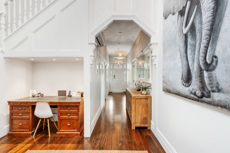 Photo of property in 23 Tudor Park Drive, Whitford, Howick, 2571