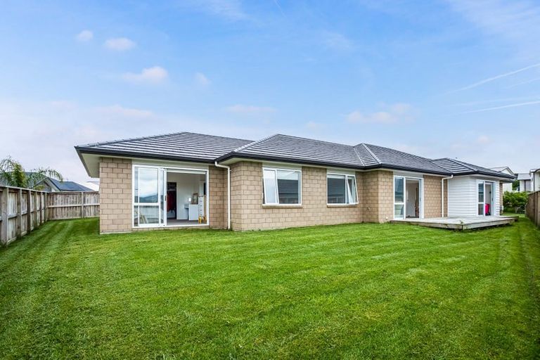 Photo of property in 28 Nellie Drive, Kumeu, 0810