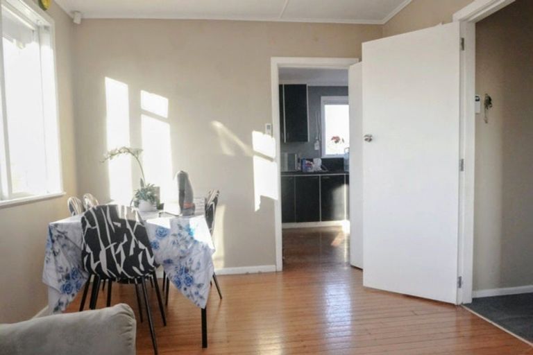 Photo of property in 33 Lister Crescent, Maraenui, Napier, 4110