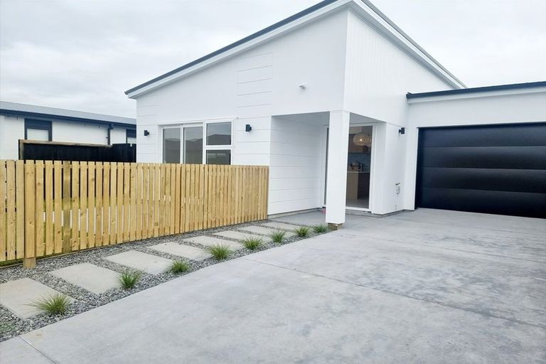 Photo of property in 4 Julie Lane, Papamoa, 3118