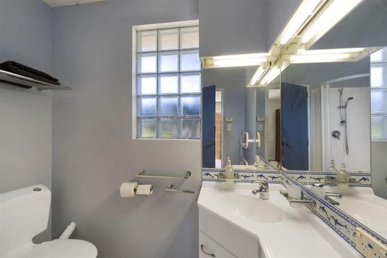 Photo of property in 21b Montclare Avenue, Ilam, Christchurch, 8041