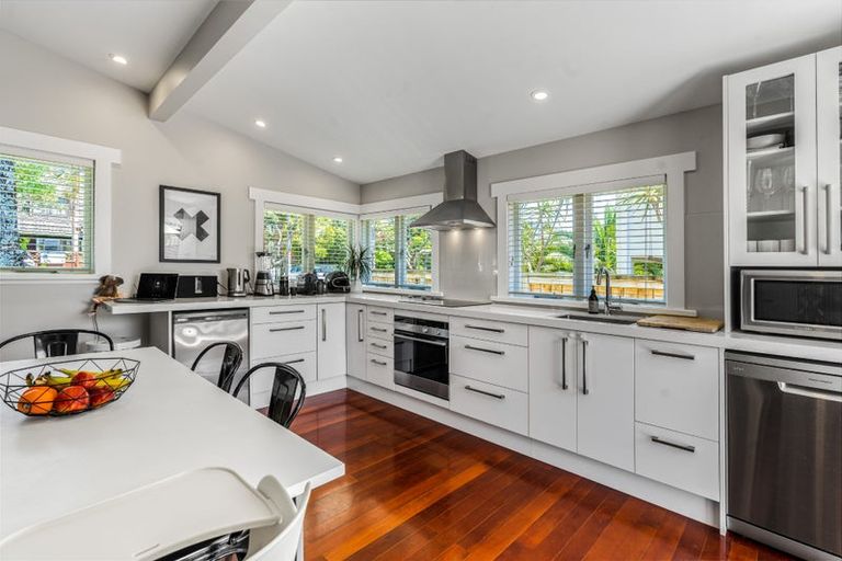 Photo of property in 1/2 Tennyson Street, Northcote Point, Auckland, 0627