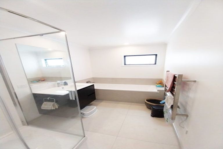 Photo of property in 3 David Carnegie Road, Hobsonville, Auckland, 0616