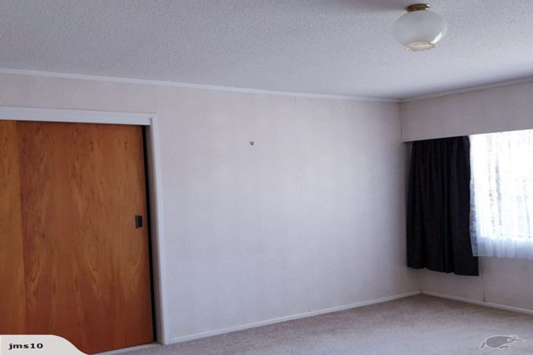 Photo of property in 2/87 Cook Street, Howick, Auckland, 2014