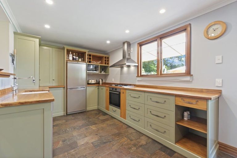 Photo of property in 16 Vance Street, Shannon, 4821