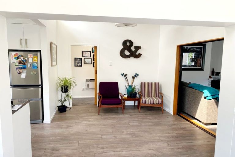 Photo of property in 30 Margaret Road, Raumati Beach, Paraparaumu, 5032