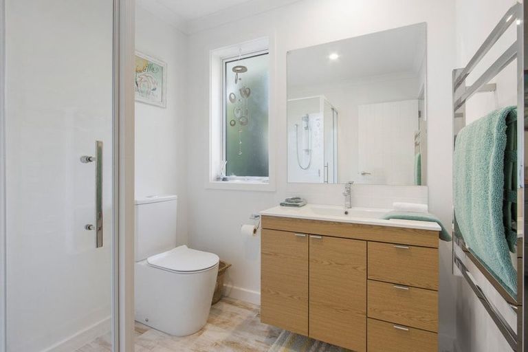 Photo of property in 29 Lakeside Terrace, Omokoroa, 3114