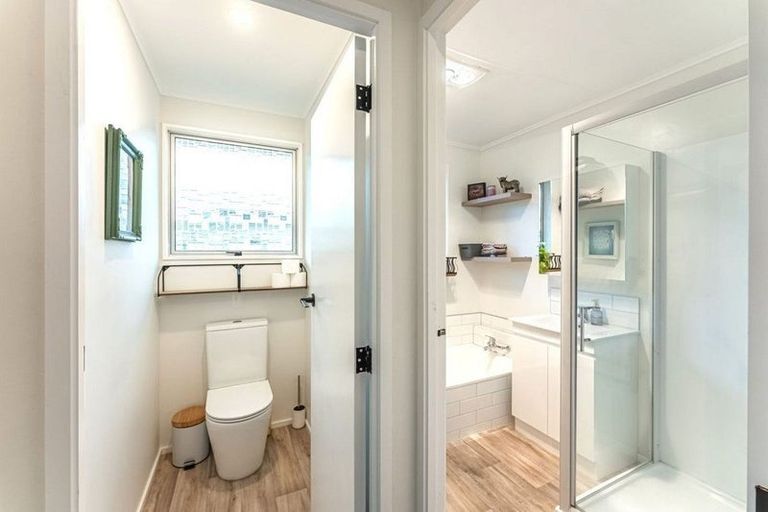 Photo of property in 7 Graham Grove, Waikanae, 5036