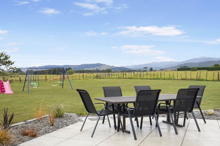 Photo of property in 335 Muhunoa Road East, Muhunoa East, Levin, 5570